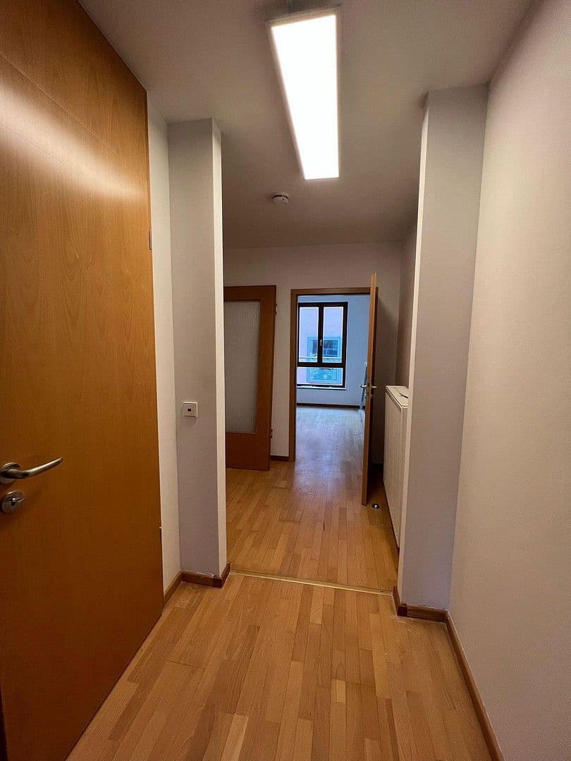 Prenájom bytu 3-izbový 77 m², Steinstr., 5, Berlin, Berlín Prenájom bytu 3-izbový 77 m², Steinstr., 5, Berlin, Berlín