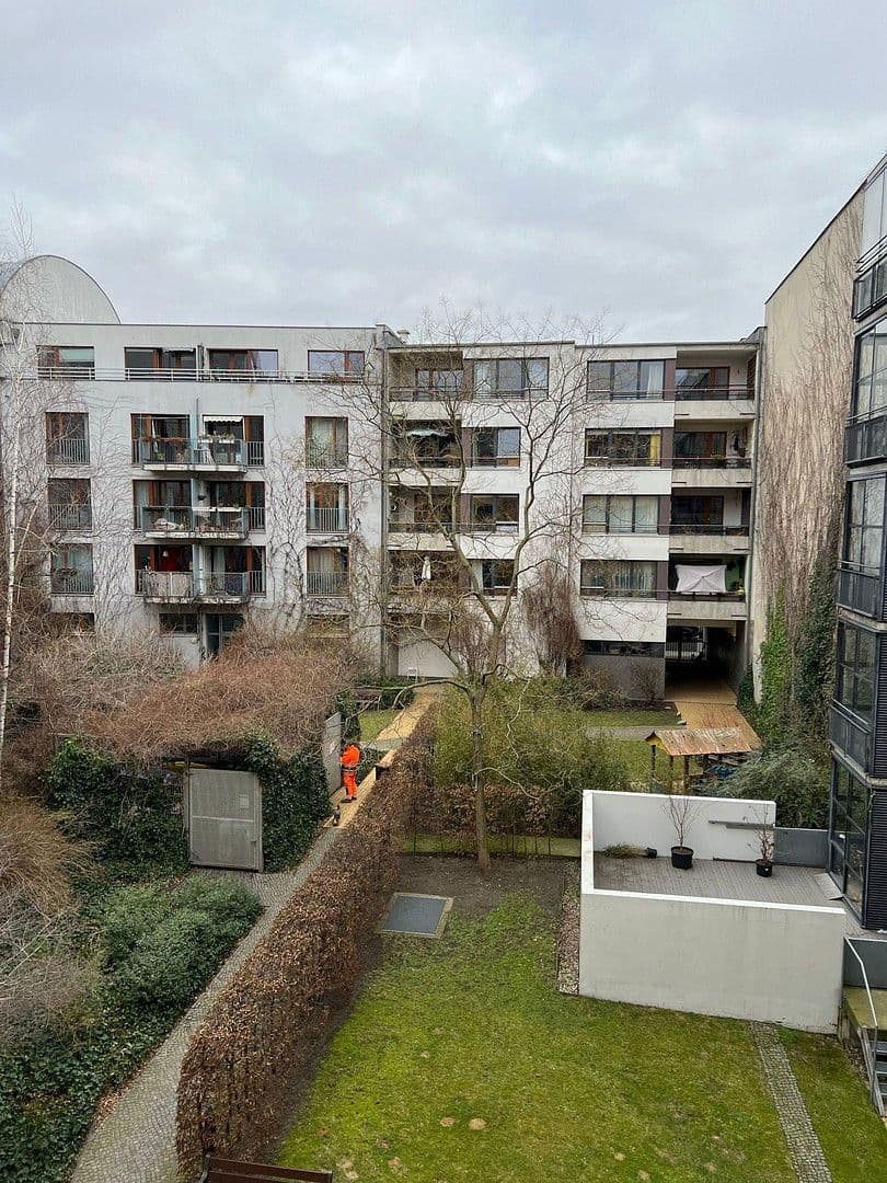 Prenájom bytu 3-izbový 77 m², Steinstr., 5, Berlin, Berlín Prenájom bytu 3-izbový 77 m², Steinstr., 5, Berlin, Berlín