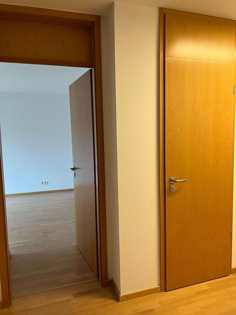 Prenájom bytu 3-izbový 77 m², Steinstr., 5, Berlin, Berlín Prenájom bytu 3-izbový 77 m², Steinstr., 5, Berlin, Berlín