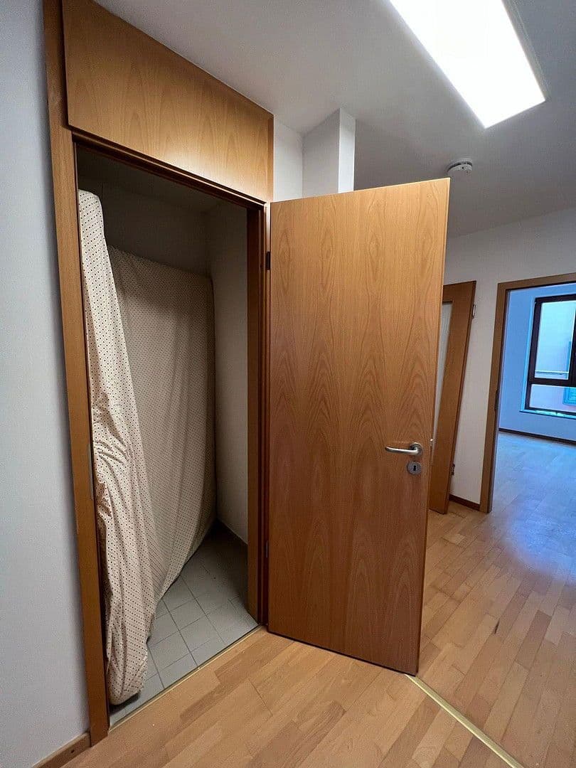 Prenájom bytu 3-izbový 77 m², Steinstr., 5, Berlin, Berlín Prenájom bytu 3-izbový 77 m², Steinstr., 5, Berlin, Berlín