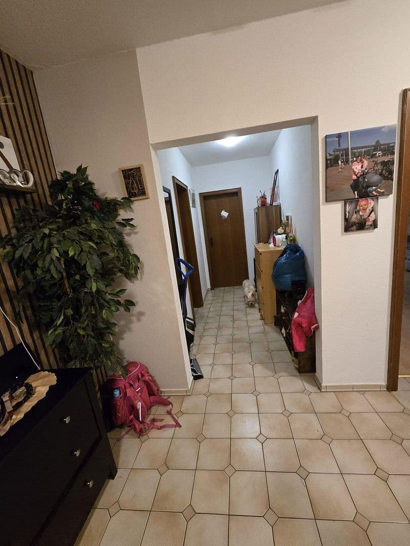 Prenájom bytu 3-izbový 95 m², Waldorfer Weg 41, Bornheim, Severné Porýnie - Westfálsko Prenájom bytu 3-izbový 95 m², Waldorfer Weg 41, Bornheim, Severné Porýnie - Westfálsko