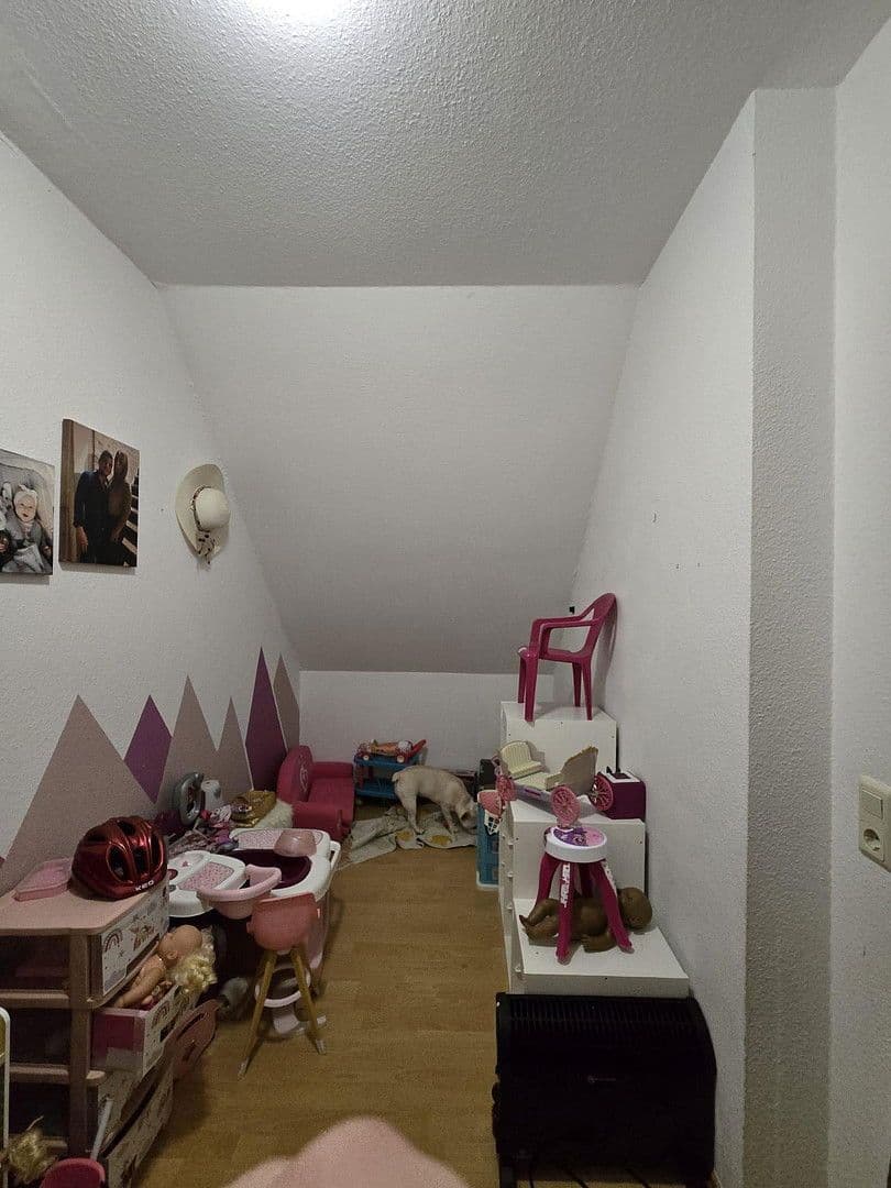 Prenájom bytu 3-izbový 95 m², Waldorfer Weg 41, Bornheim, Severné Porýnie - Westfálsko Prenájom bytu 3-izbový 95 m², Waldorfer Weg 41, Bornheim, Severné Porýnie - Westfálsko