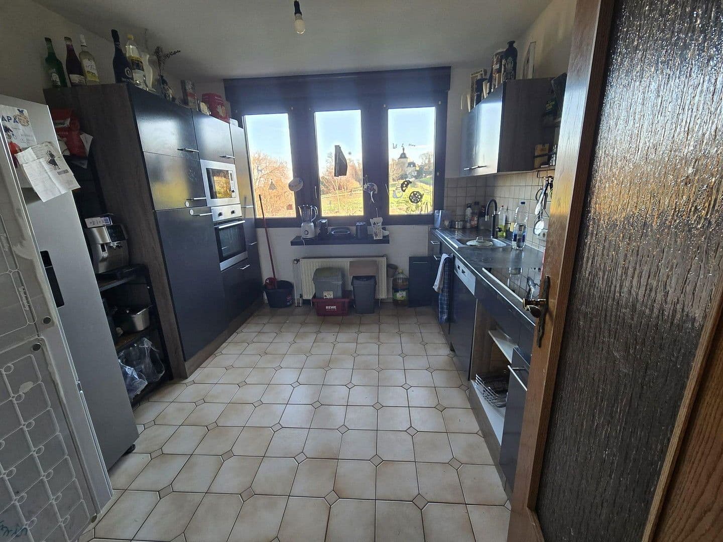 Prenájom bytu 3-izbový 95 m², Waldorfer Weg 41, Bornheim, Severné Porýnie - Westfálsko Prenájom bytu 3-izbový 95 m², Waldorfer Weg 41, Bornheim, Severné Porýnie - Westfálsko