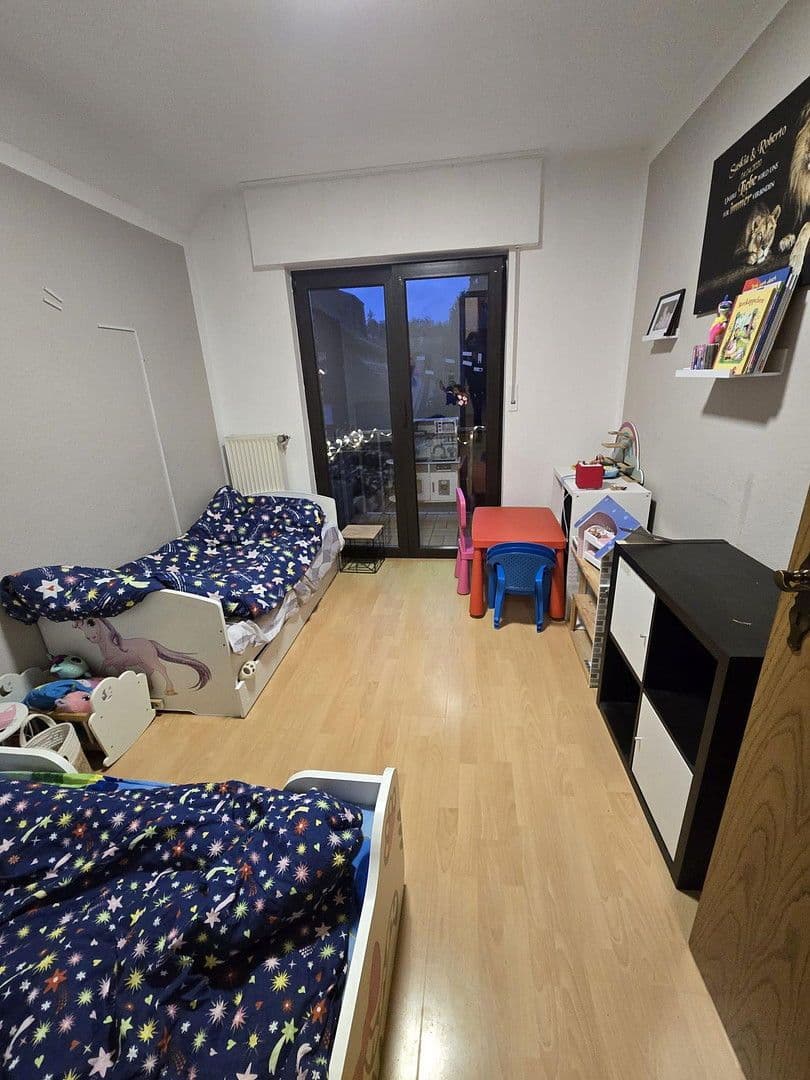 Prenájom bytu 3-izbový 95 m², Waldorfer Weg 41, Bornheim, Severné Porýnie - Westfálsko Prenájom bytu 3-izbový 95 m², Waldorfer Weg 41, Bornheim, Severné Porýnie - Westfálsko