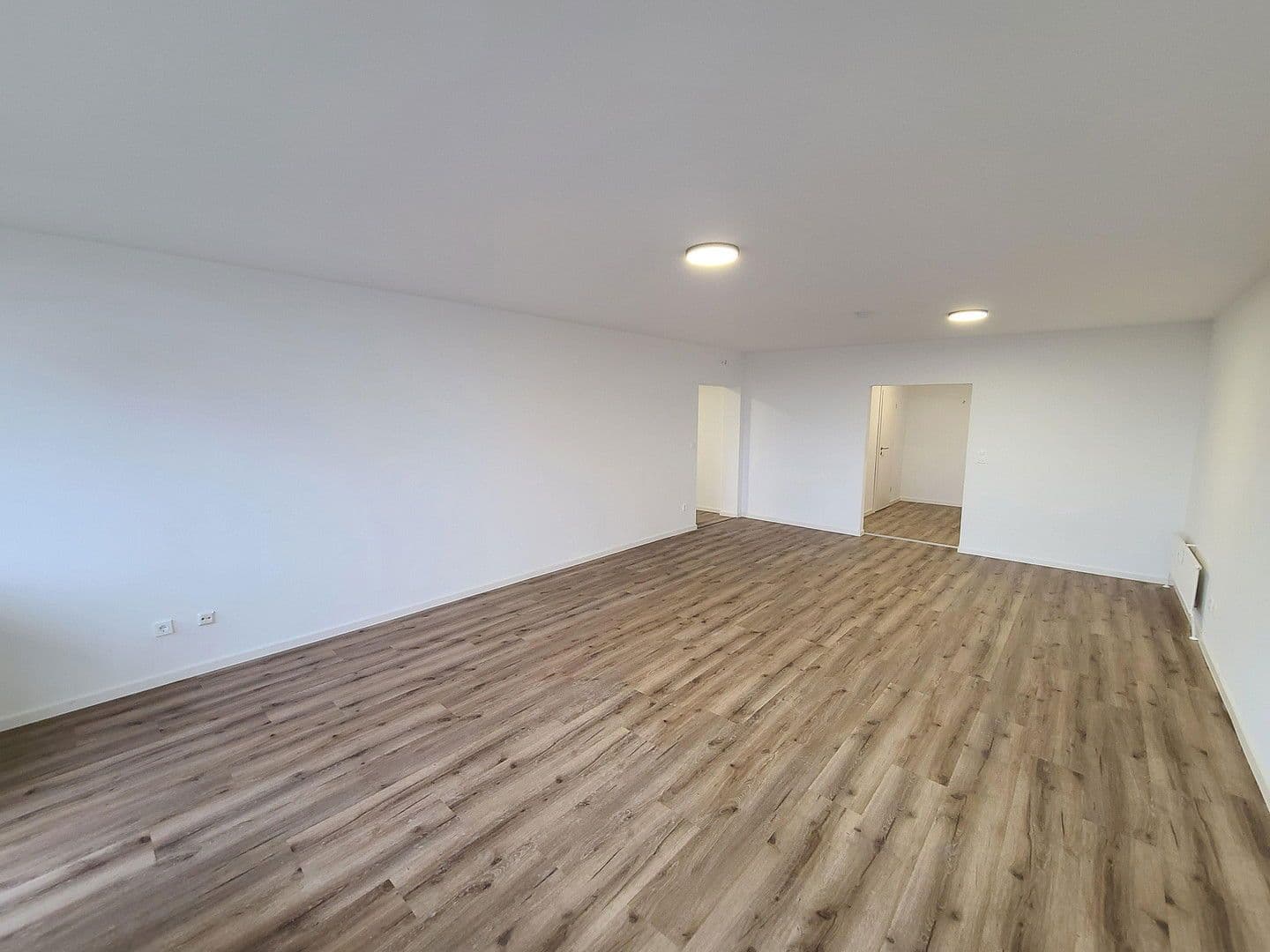 Prenájom bytu 3-izbový 106 m², Alzeyer Str. 1, Frankfurt, Hesensko Prenájom bytu 3-izbový 106 m², Alzeyer Str. 1, Frankfurt, Hesensko