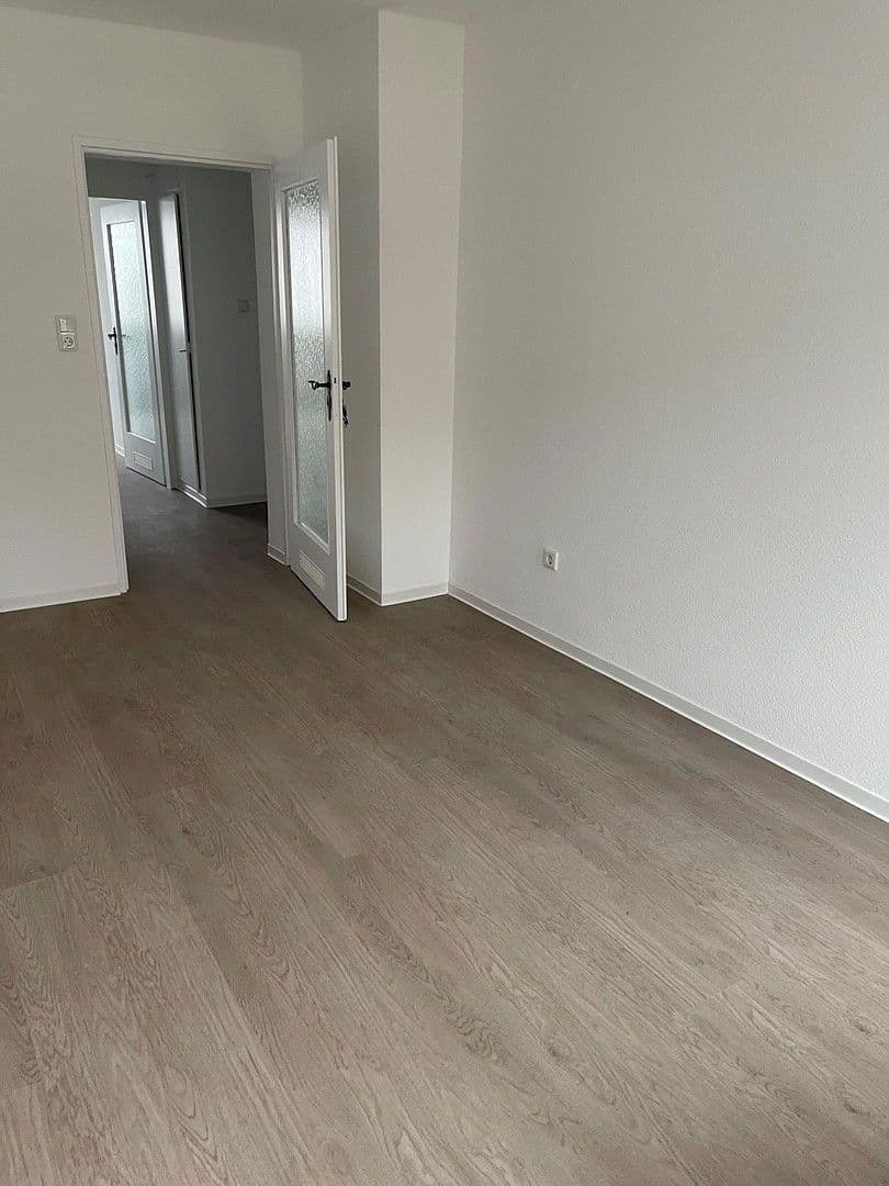 Prenájom bytu 2-izbový 57 m², Ludwigshafen, Porýnie-Falcko Prenájom bytu 2-izbový 57 m², Ludwigshafen, Porýnie-Falcko