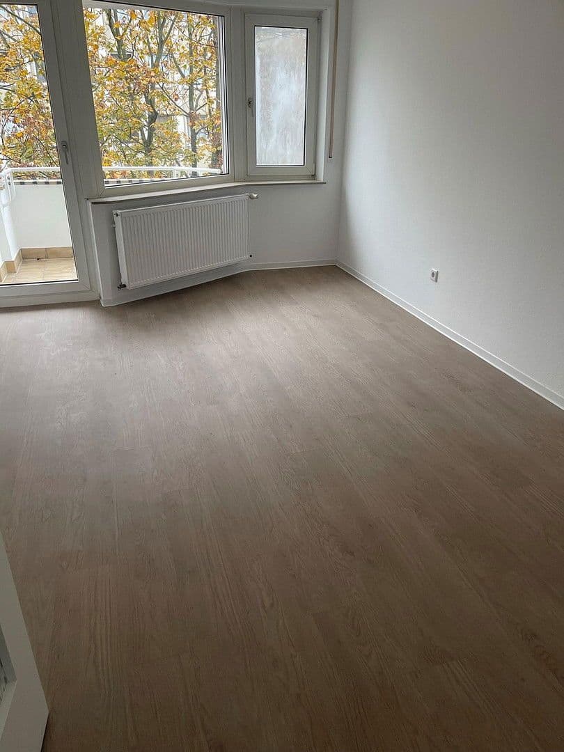 Prenájom bytu 2-izbový 57 m², Ludwigshafen, Porýnie-Falcko Prenájom bytu 2-izbový 57 m², Ludwigshafen, Porýnie-Falcko