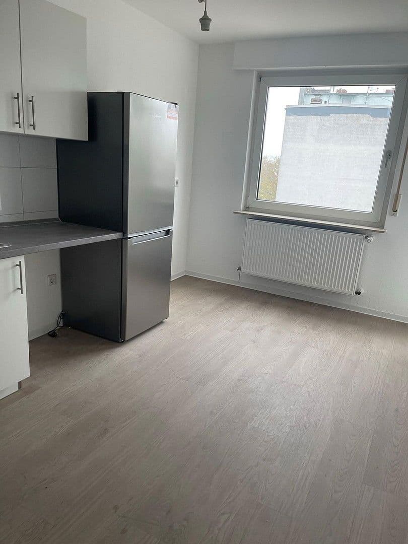 Prenájom bytu 2-izbový 57 m², Ludwigshafen, Porýnie-Falcko Prenájom bytu 2-izbový 57 m², Ludwigshafen, Porýnie-Falcko