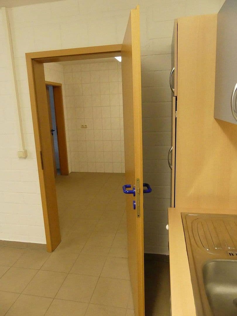 Predaj nebytového priestoru 14.154 m², Am Heidweg 7, Pressath, Bavorsko Predaj nebytového priestoru 14.154 m², Am Heidweg 7, Pressath, Bavorsko