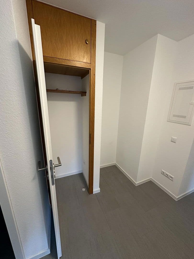 Prenájom bytu 3-izbový 107 m², Laudenbach, Bavorsko Prenájom bytu 3-izbový 107 m², Laudenbach, Bavorsko