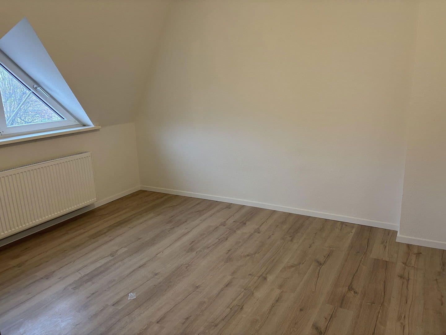 Prenájom bytu 3-izbový 65 m², Pforzheim, Bádensko-Wurttembersko Prenájom bytu 3-izbový 65 m², Pforzheim, Bádensko-Wurttembersko