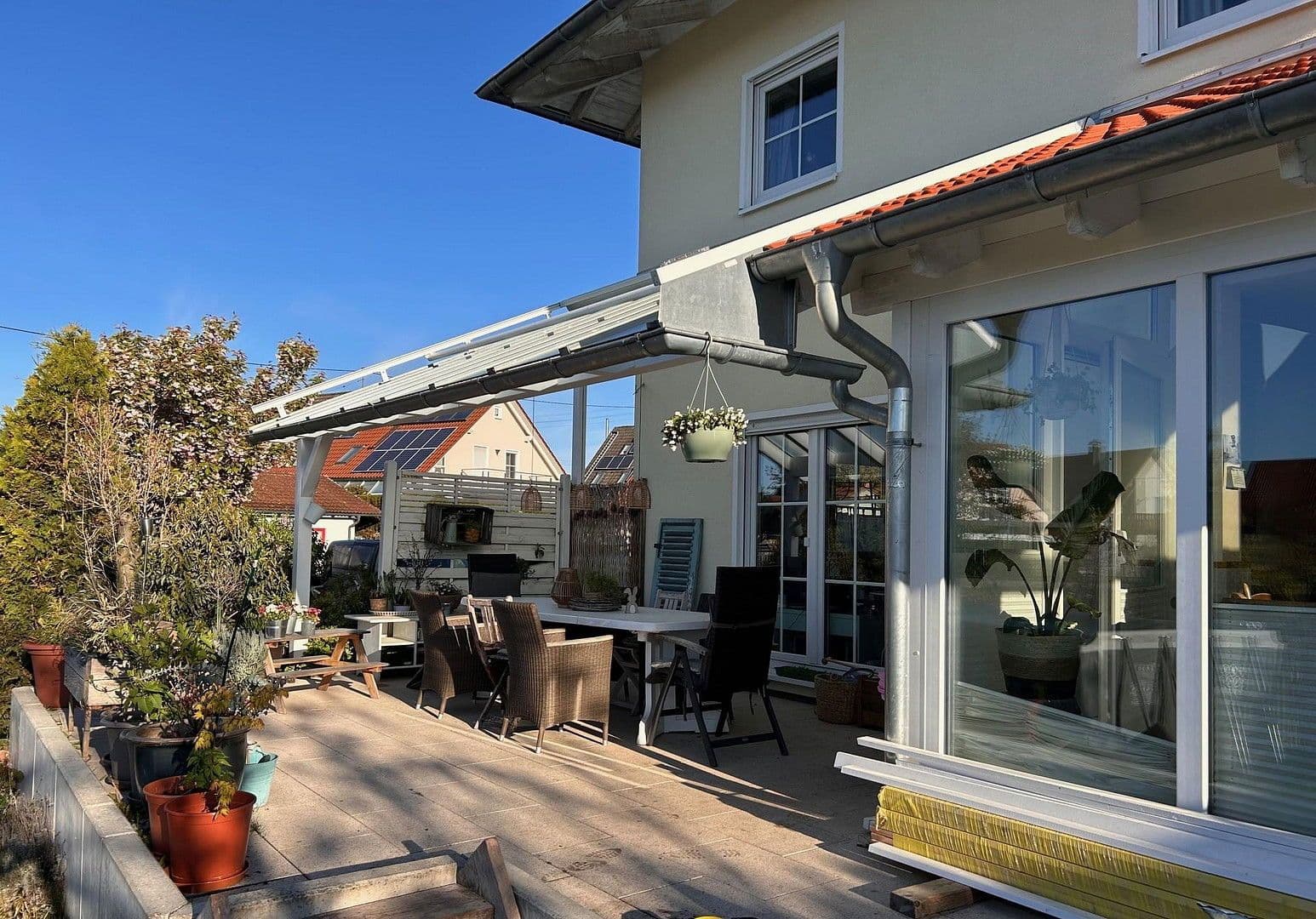 Predaj domu 250 m², pozemek 720 m², Affing, Bavorsko Predaj domu 250 m², pozemek 720 m², Affing, Bavorsko