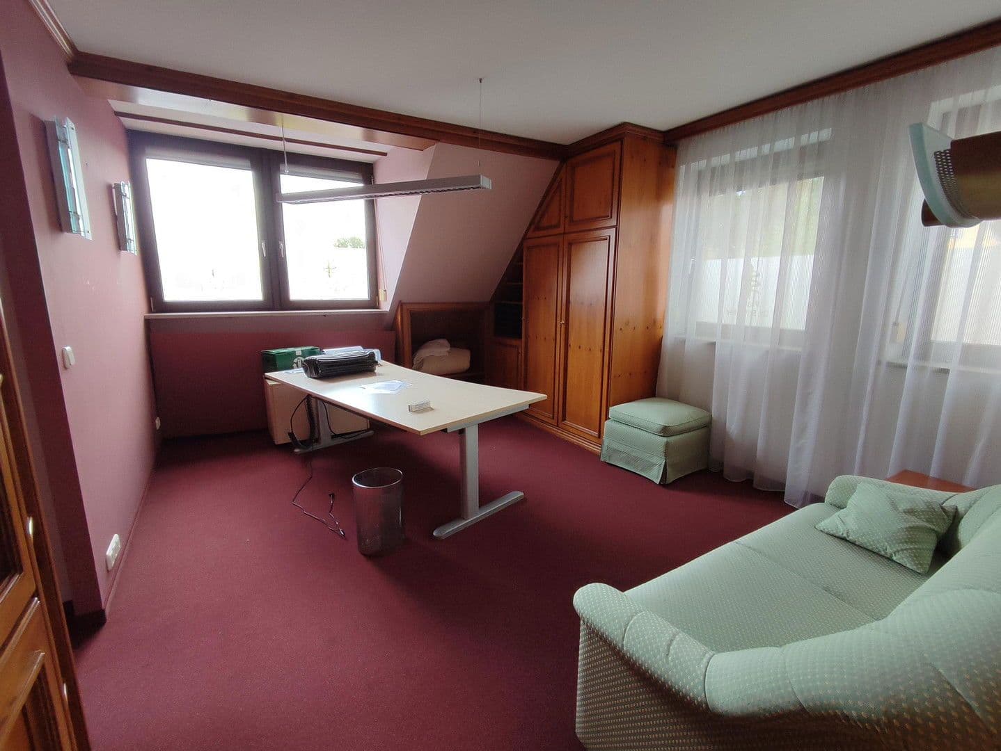 Prenájom bytu 279 m², Altdorfer Str. 11, Lauf an der Pegnitz, Bavorsko Prenájom bytu 279 m², Altdorfer Str. 11, Lauf an der Pegnitz, Bavorsko