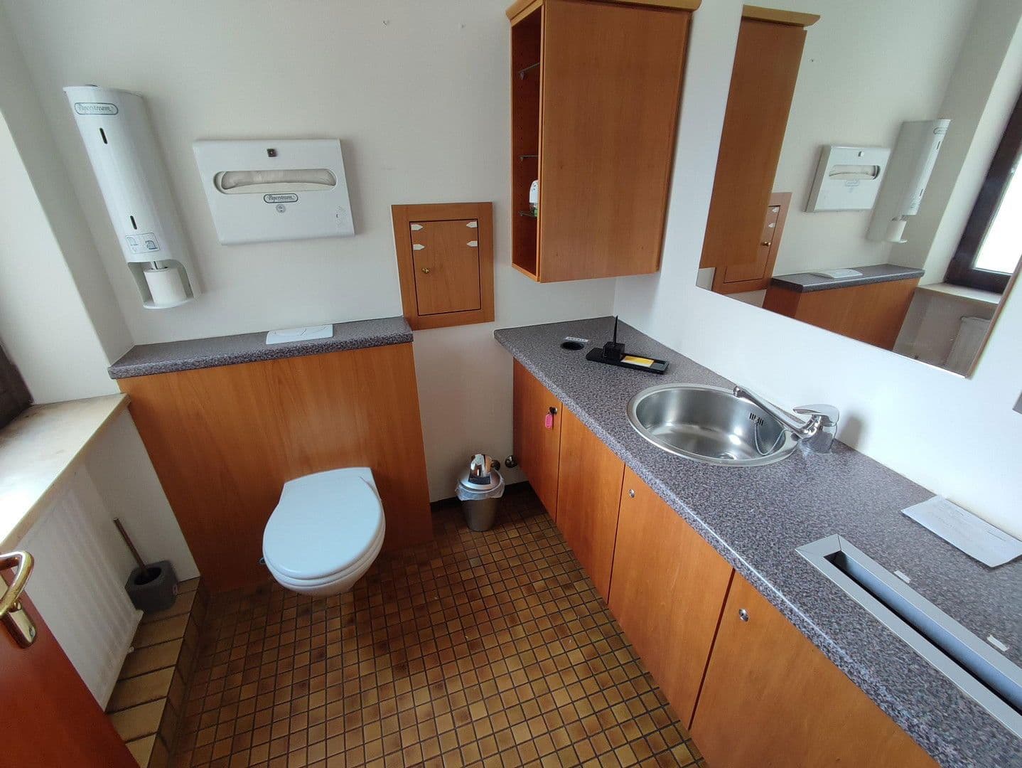 Prenájom bytu 279 m², Altdorfer Str. 11, Lauf an der Pegnitz, Bavorsko Prenájom bytu 279 m², Altdorfer Str. 11, Lauf an der Pegnitz, Bavorsko