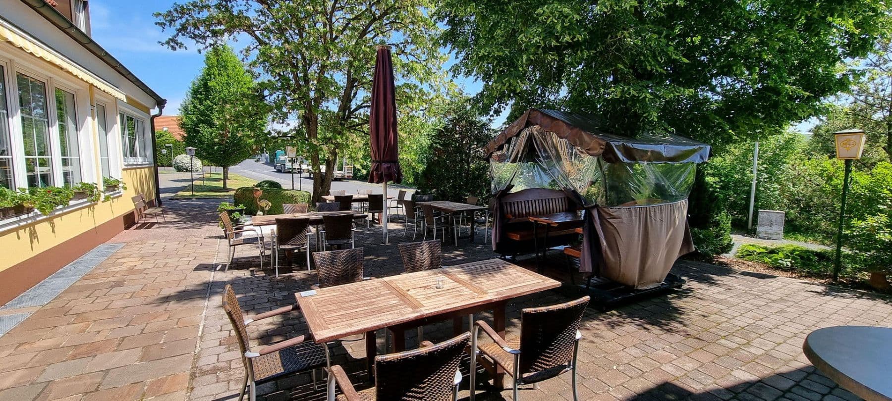 Predaj domu 1.691 m², pozemek 4.041 m², Zum weißen Kreuz 20, Oberthulba, Bavorsko Predaj domu 1.691 m², pozemek 4.041 m², Zum weißen Kreuz 20, Oberthulba, Bavorsko