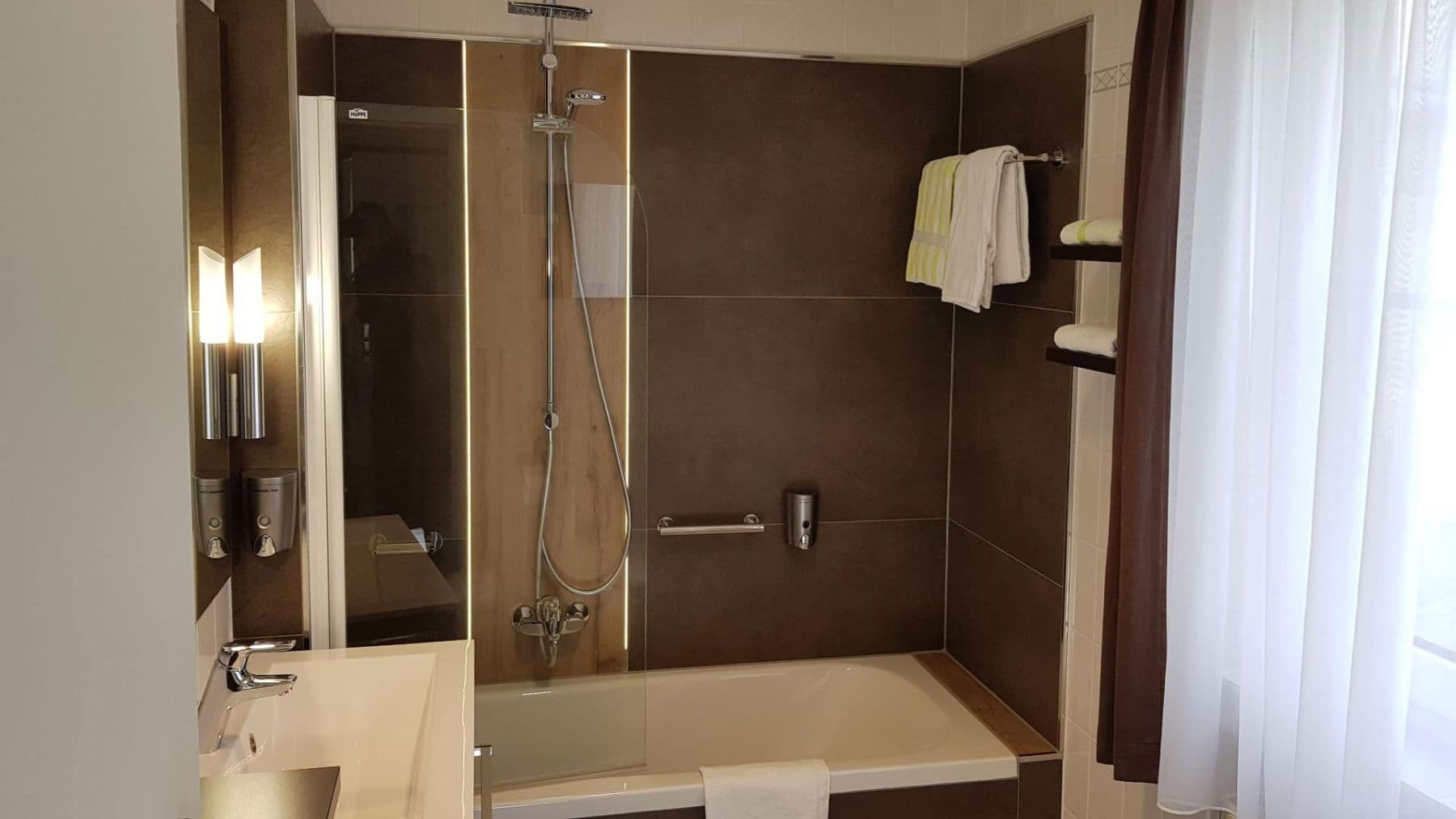 Predaj domu 1.691 m², pozemek 4.041 m², Zum weißen Kreuz 20, Oberthulba, Bavorsko Predaj domu 1.691 m², pozemek 4.041 m², Zum weißen Kreuz 20, Oberthulba, Bavorsko