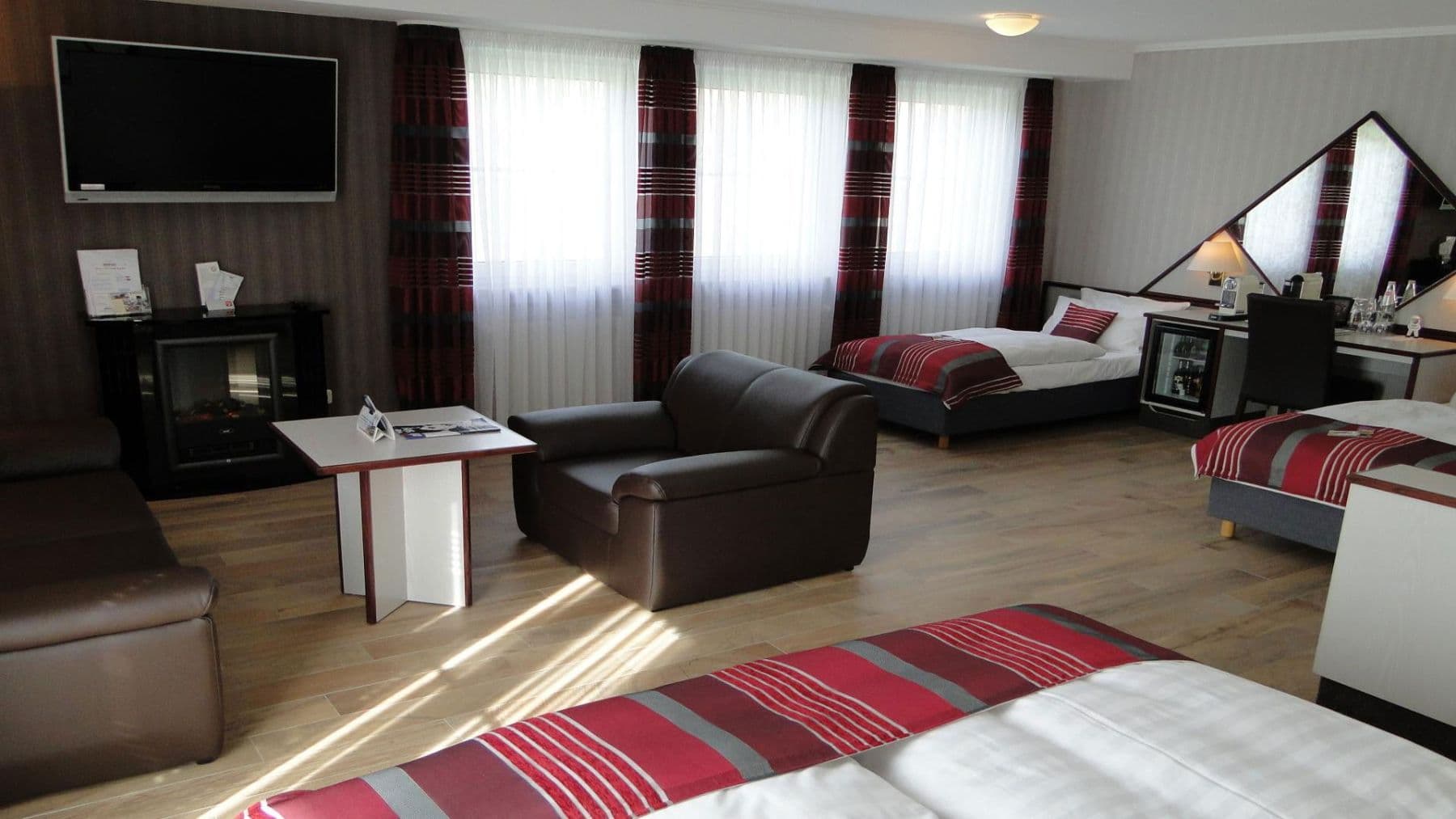 Predaj domu 1.691 m², pozemek 4.041 m², Zum weißen Kreuz 20, Oberthulba, Bavorsko Predaj domu 1.691 m², pozemek 4.041 m², Zum weißen Kreuz 20, Oberthulba, Bavorsko