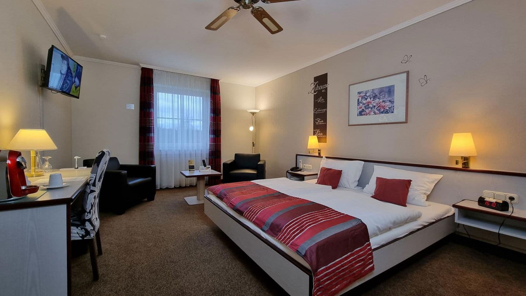 Predaj domu 1.691 m², pozemek 4.041 m², Zum weißen Kreuz 20, Oberthulba, Bavorsko Predaj domu 1.691 m², pozemek 4.041 m², Zum weißen Kreuz 20, Oberthulba, Bavorsko