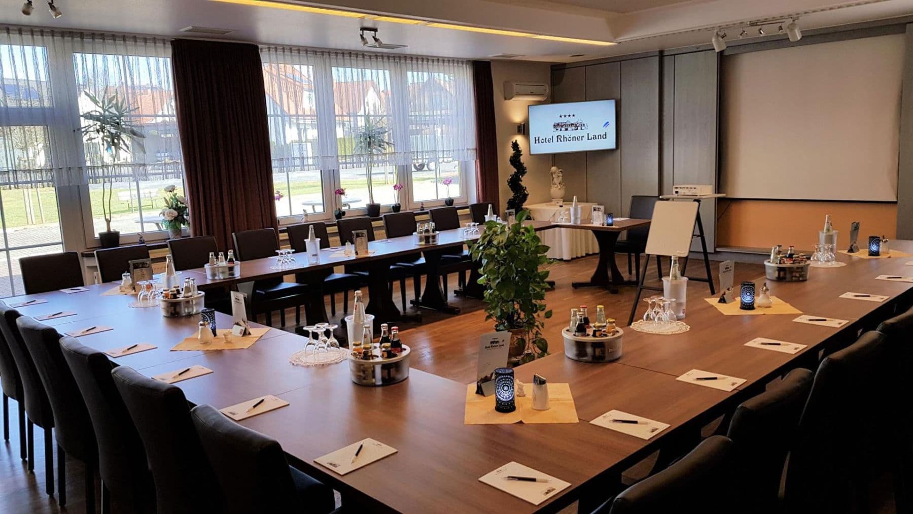 Predaj domu 1.691 m², pozemek 4.041 m², Zum weißen Kreuz 20, Oberthulba, Bavorsko Predaj domu 1.691 m², pozemek 4.041 m², Zum weißen Kreuz 20, Oberthulba, Bavorsko