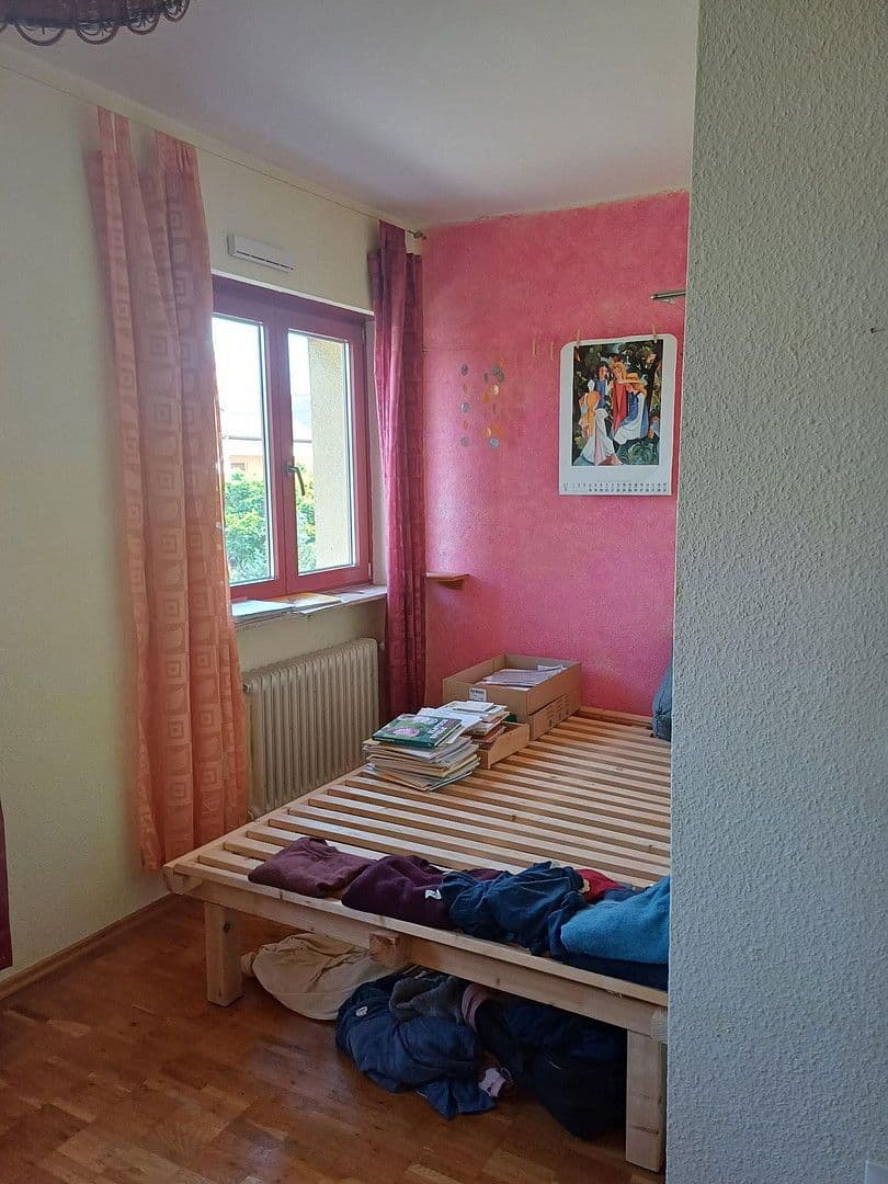 Predaj domu 160 m², pozemek 227 m², Stutensee, Bádensko-Wurttembersko Predaj domu 160 m², pozemek 227 m², Stutensee, Bádensko-Wurttembersko