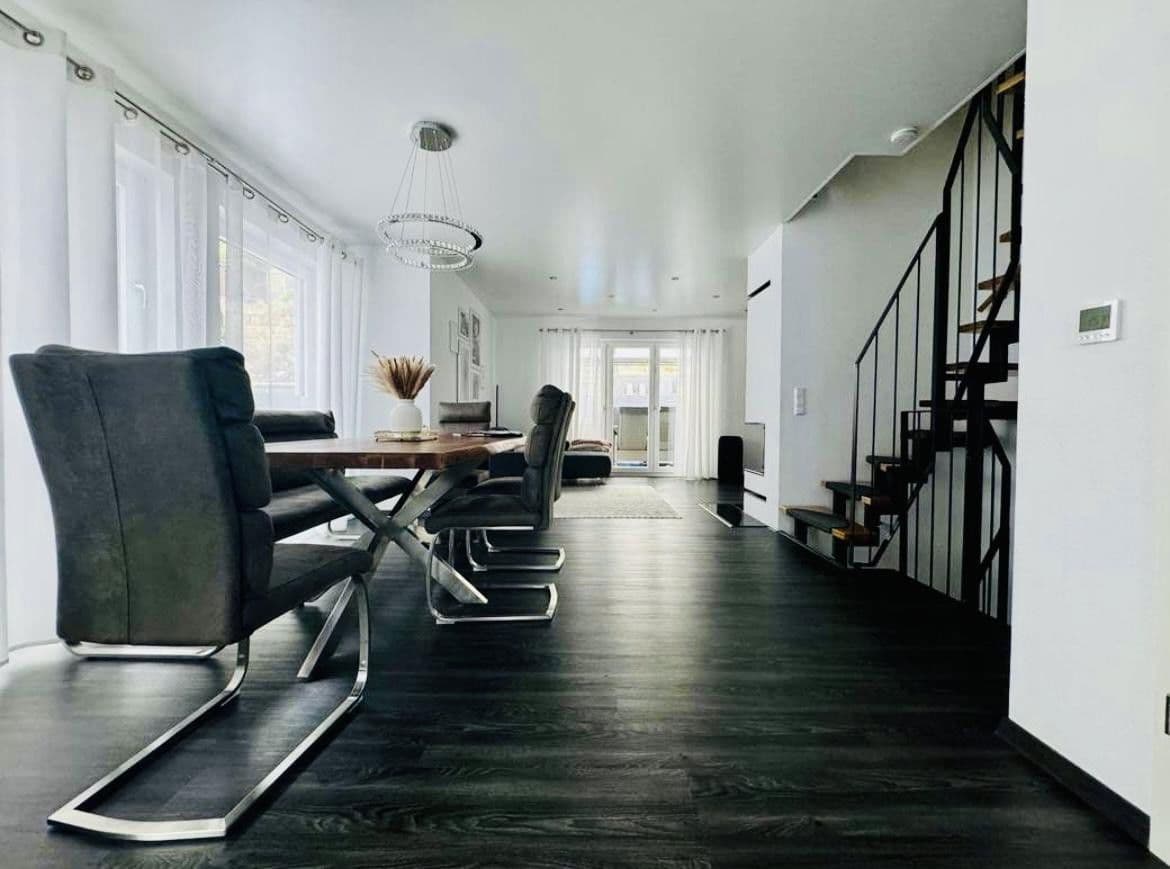 Predaj domu 127 m², pozemek 159 m², Hermann-Vischer-Str. 23/3, Bietigheim-Bissingen, Bádensko-Wurttembersko Predaj domu 127 m², pozemek 159 m², Hermann-Vischer-Str. 23/3, Bietigheim-Bissingen, Bádensko-Wurttembersko