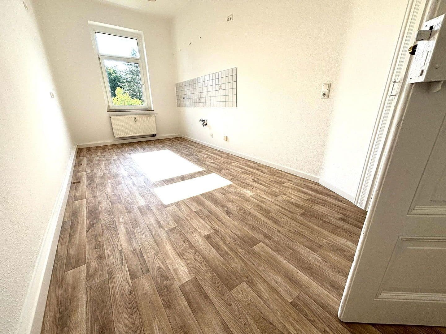 Prenájom bytu 2-izbový 61 m², Albertstraße 34, Markranstädt, Sasko Prenájom bytu 2-izbový 61 m², Albertstraße 34, Markranstädt, Sasko