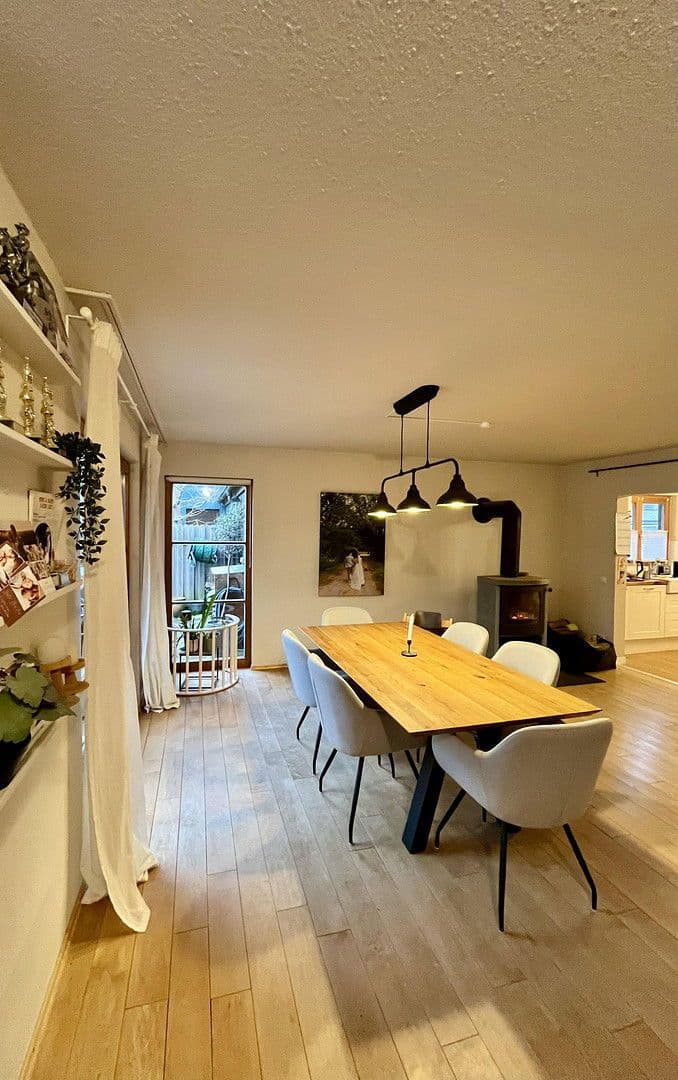 Predaj domu 131 m², pozemek 251 m², Angelbachtal, Bádensko-Wurttembersko Predaj domu 131 m², pozemek 251 m², Angelbachtal, Bádensko-Wurttembersko