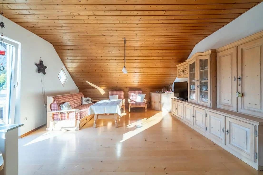 Predaj domu 279 m², pozemek 1.222 m², Grainau, Bavorsko Predaj domu 279 m², pozemek 1.222 m², Grainau, Bavorsko