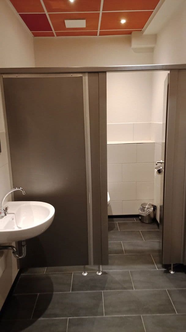 Prenájom kancelárie 197 m², Schlagvorder Str. 2, Osnabrück, Dolné Sasko Prenájom kancelárie 197 m², Schlagvorder Str. 2, Osnabrück, Dolné Sasko