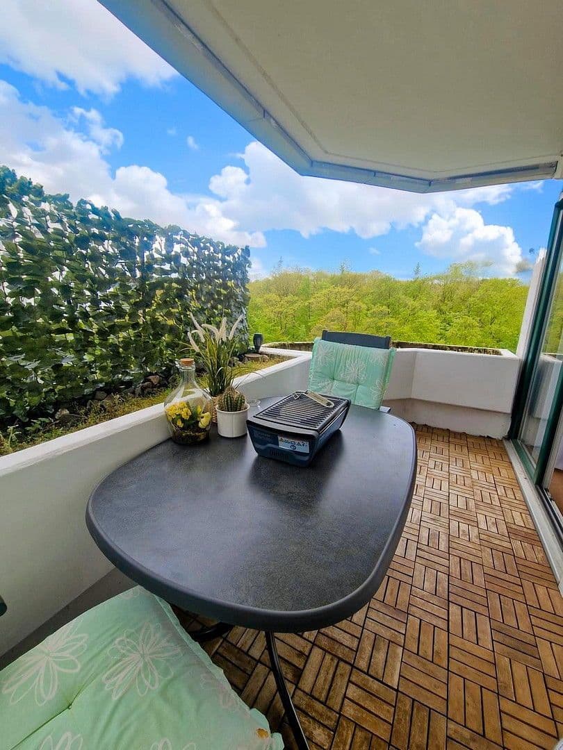 Prenájom bytu 3-izbový 90 m², Darmstadt, Hesensko Prenájom bytu 3-izbový 90 m², Darmstadt, Hesensko