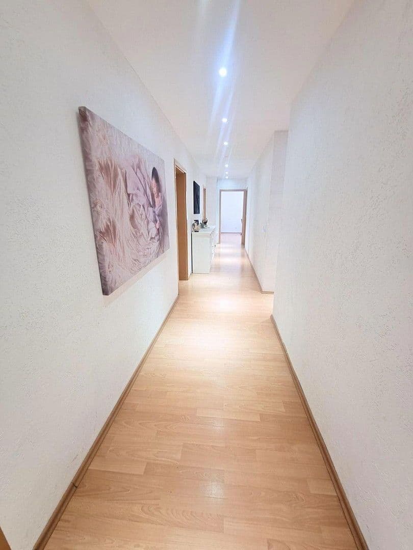 Prenájom bytu 3-izbový 90 m², Darmstadt, Hesensko Prenájom bytu 3-izbový 90 m², Darmstadt, Hesensko