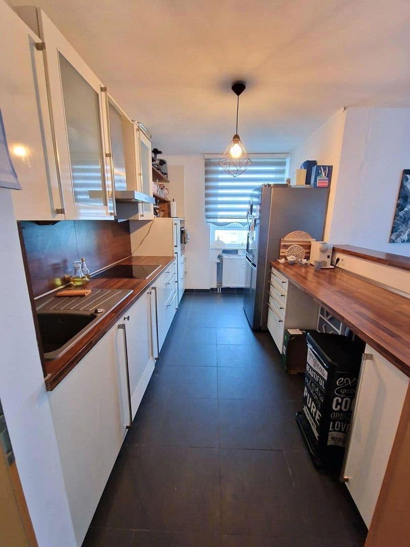 Prenájom bytu 3-izbový 90 m², Darmstadt, Hesensko Prenájom bytu 3-izbový 90 m², Darmstadt, Hesensko