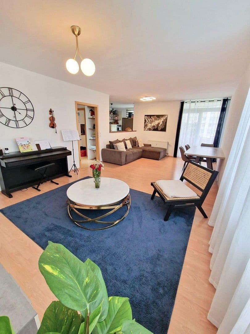 Prenájom bytu 3-izbový 90 m², Darmstadt, Hesensko Prenájom bytu 3-izbový 90 m², Darmstadt, Hesensko