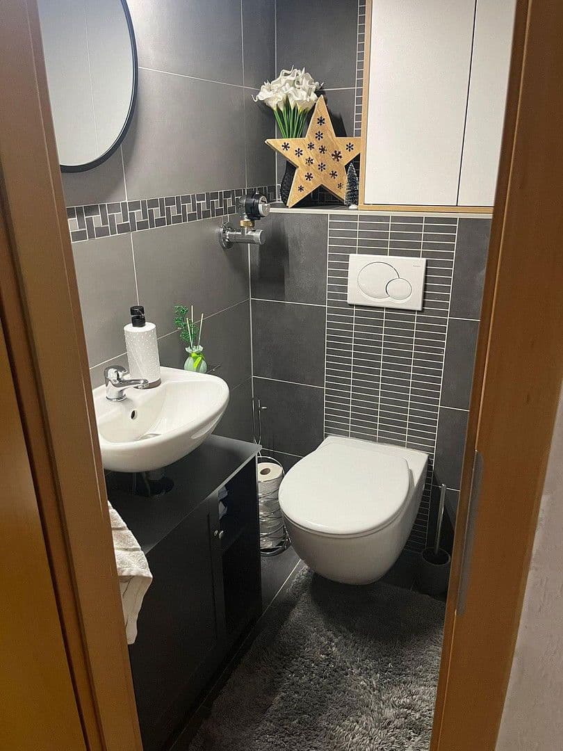 Prenájom bytu 3-izbový 90 m², Darmstadt, Hesensko Prenájom bytu 3-izbový 90 m², Darmstadt, Hesensko