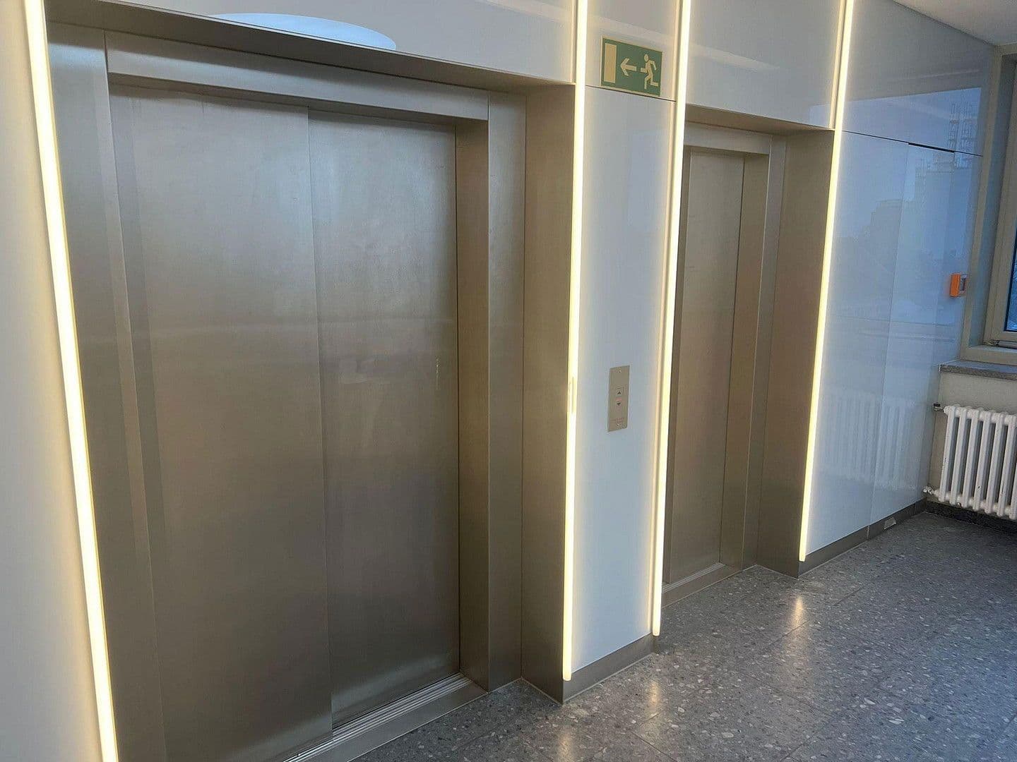 Prenájom kancelárie 100 m², Huyssenallee 82, Essen, Severné Porýnie - Westfálsko Prenájom kancelárie 100 m², Huyssenallee 82, Essen, Severné Porýnie - Westfálsko