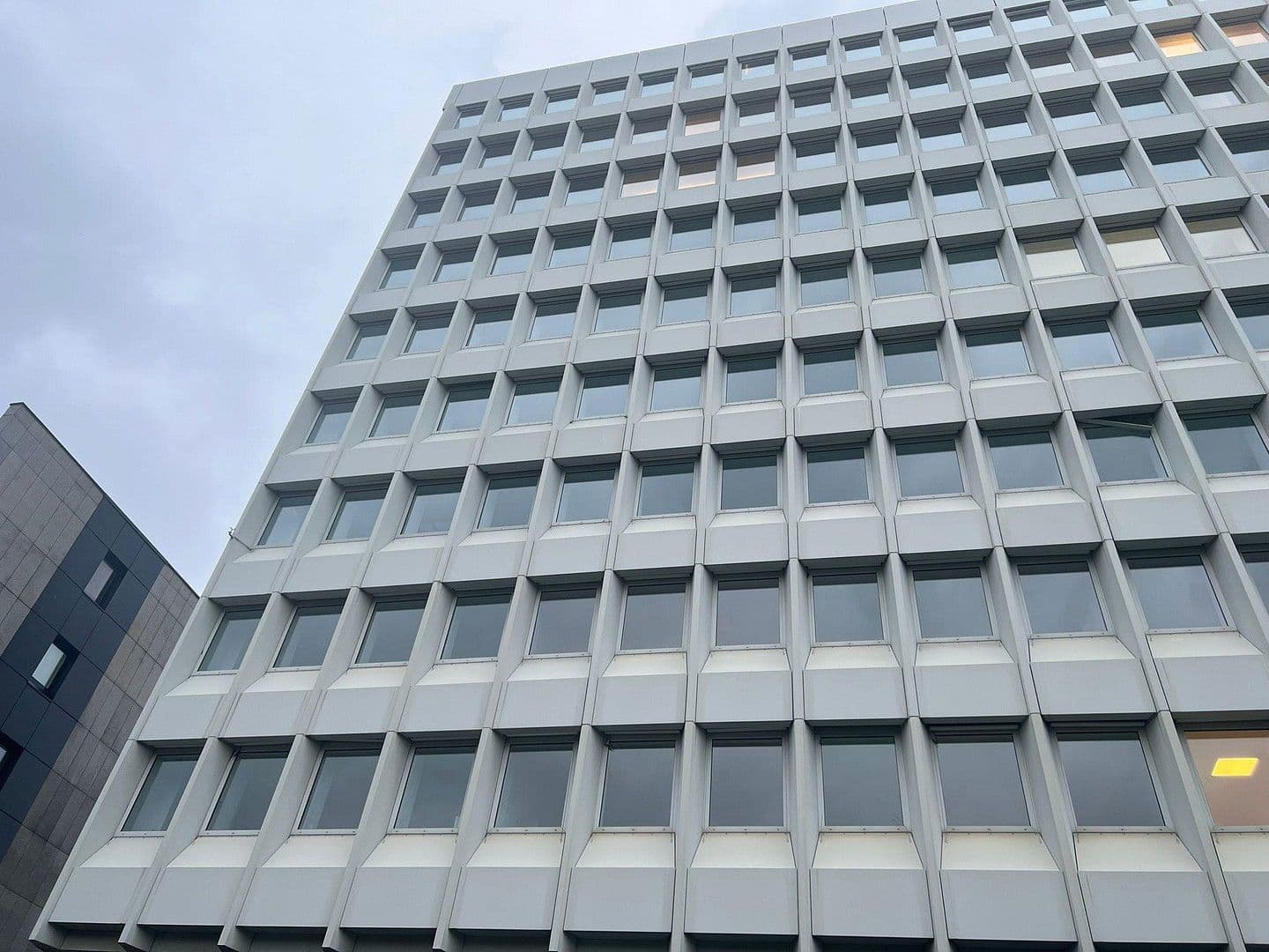 Prenájom kancelárie 100 m², Huyssenallee 82, Essen, Severné Porýnie - Westfálsko Prenájom kancelárie 100 m², Huyssenallee 82, Essen, Severné Porýnie - Westfálsko