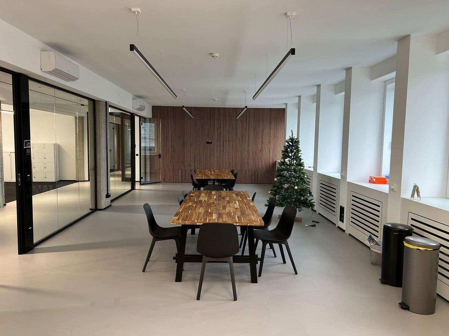 Prenájom kancelárie 100 m², Huyssenallee 82, Essen, Severné Porýnie - Westfálsko Prenájom kancelárie 100 m², Huyssenallee 82, Essen, Severné Porýnie - Westfálsko