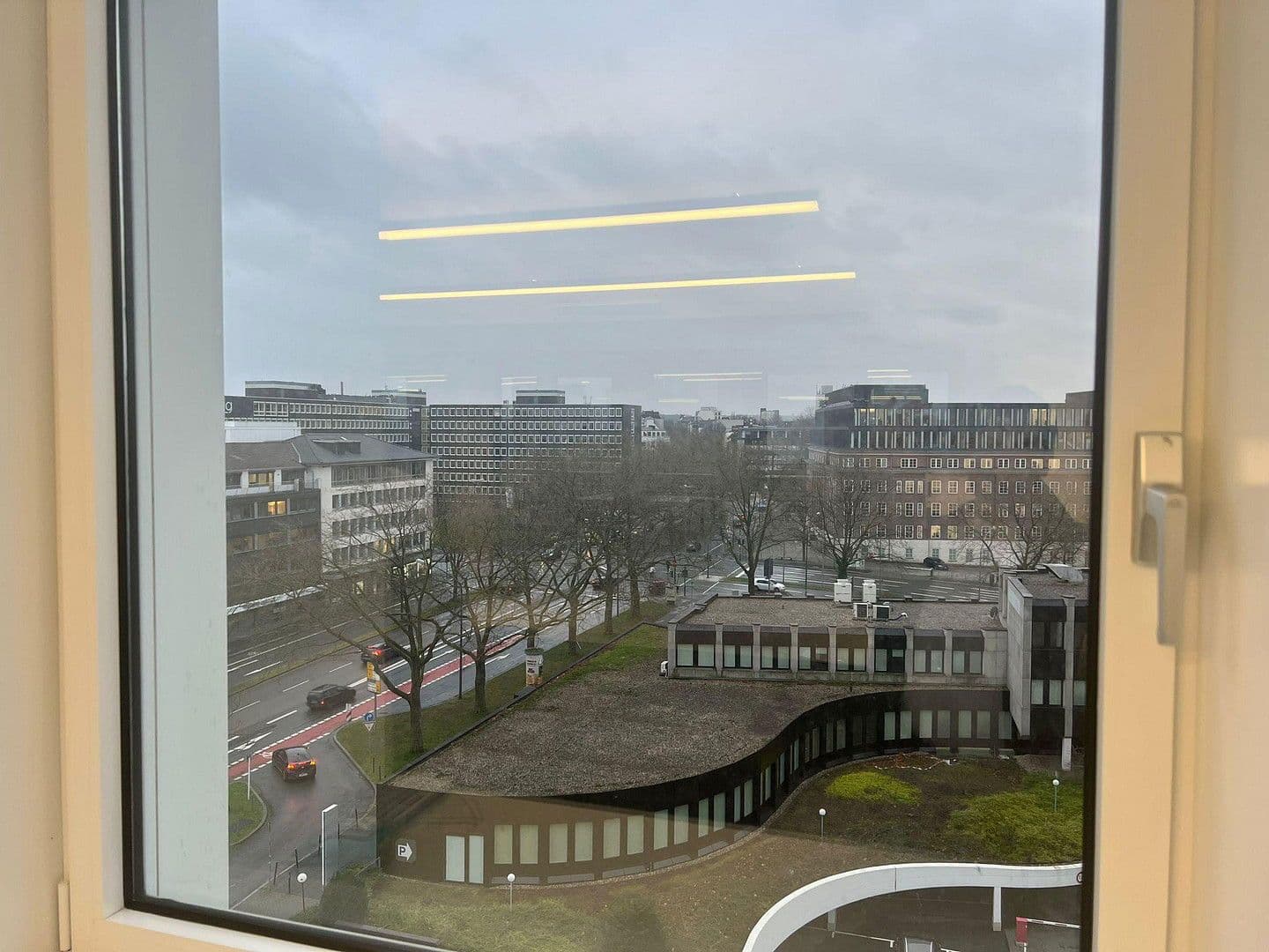 Prenájom kancelárie 100 m², Huyssenallee 82, Essen, Severné Porýnie - Westfálsko Prenájom kancelárie 100 m², Huyssenallee 82, Essen, Severné Porýnie - Westfálsko