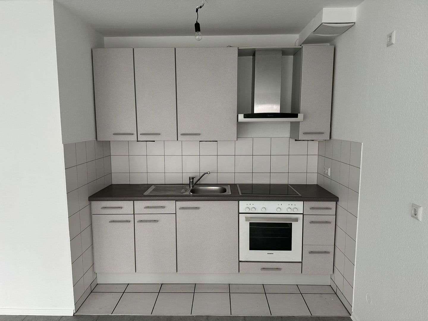 Prenájom bytu 1-izbový 47 m², Köln, Severné Porýnie - Westfálsko Prenájom bytu 1-izbový 47 m², Köln, Severné Porýnie - Westfálsko