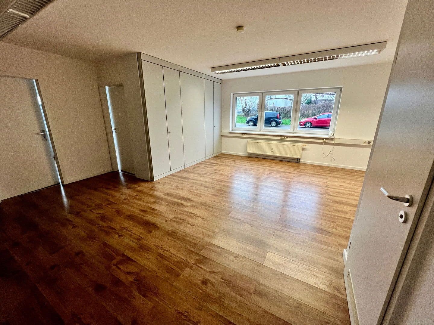 Prenájom kancelárie 80 m², Schwetzingen, Bádensko-Wurttembersko Prenájom kancelárie 80 m², Schwetzingen, Bádensko-Wurttembersko