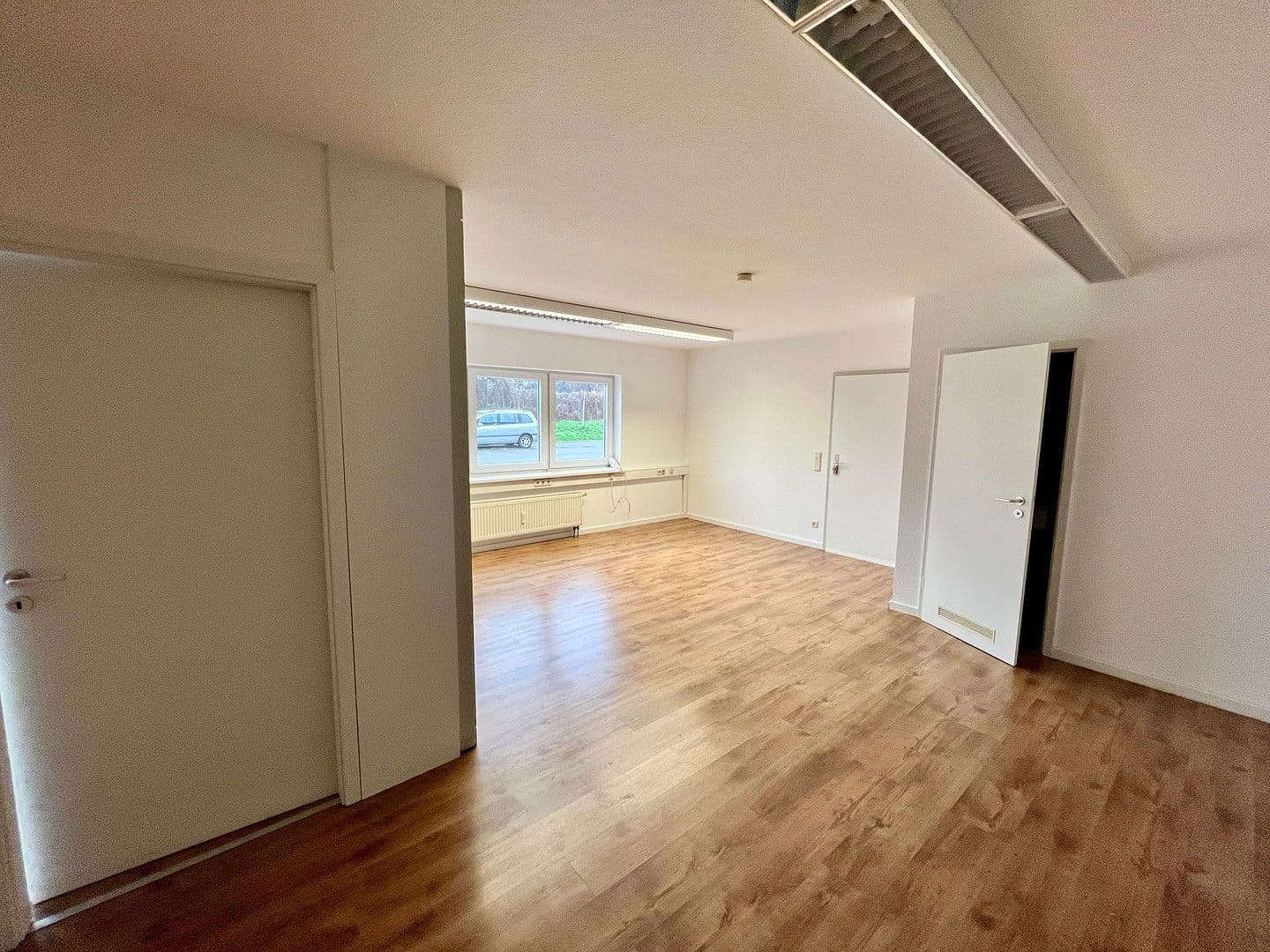 Prenájom kancelárie 80 m², Schwetzingen, Bádensko-Wurttembersko Prenájom kancelárie 80 m², Schwetzingen, Bádensko-Wurttembersko