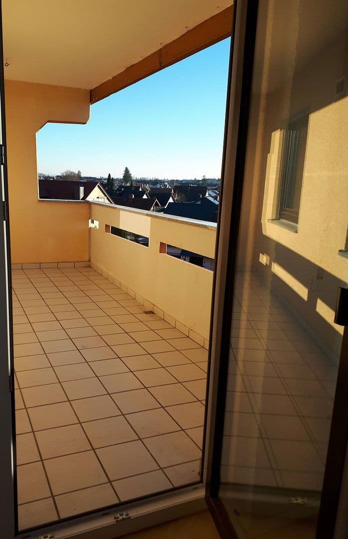 Prenájom bytu 3-izbový 99 m², Schwetzinger Str. 90B, Hockenheim, Bádensko-Wurttembersko Prenájom bytu 3-izbový 99 m², Schwetzinger Str. 90B, Hockenheim, Bádensko-Wurttembersko