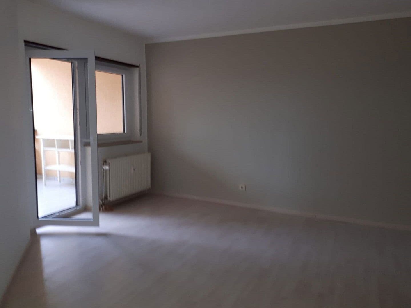 Prenájom bytu 3-izbový 99 m², Schwetzinger Str. 90B, Hockenheim, Bádensko-Wurttembersko Prenájom bytu 3-izbový 99 m², Schwetzinger Str. 90B, Hockenheim, Bádensko-Wurttembersko