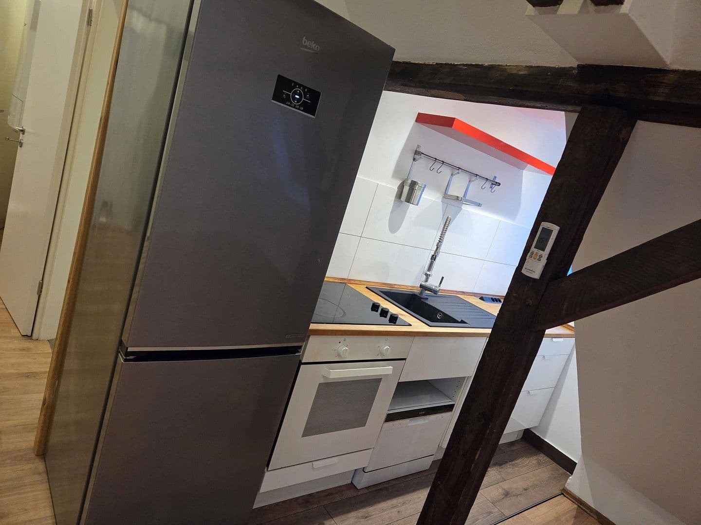 Prenájom bytu 2-izbový 65 m², Geldorpstrasse 4, Köln, Severné Porýnie - Westfálsko Prenájom bytu 2-izbový 65 m², Geldorpstrasse 4, Köln, Severné Porýnie - Westfálsko