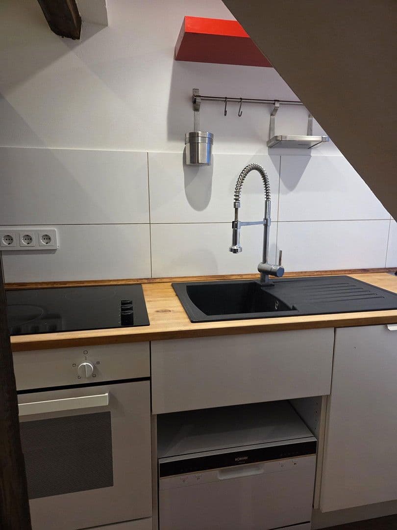 Prenájom bytu 2-izbový 65 m², Geldorpstrasse 4, Köln, Severné Porýnie - Westfálsko Prenájom bytu 2-izbový 65 m², Geldorpstrasse 4, Köln, Severné Porýnie - Westfálsko