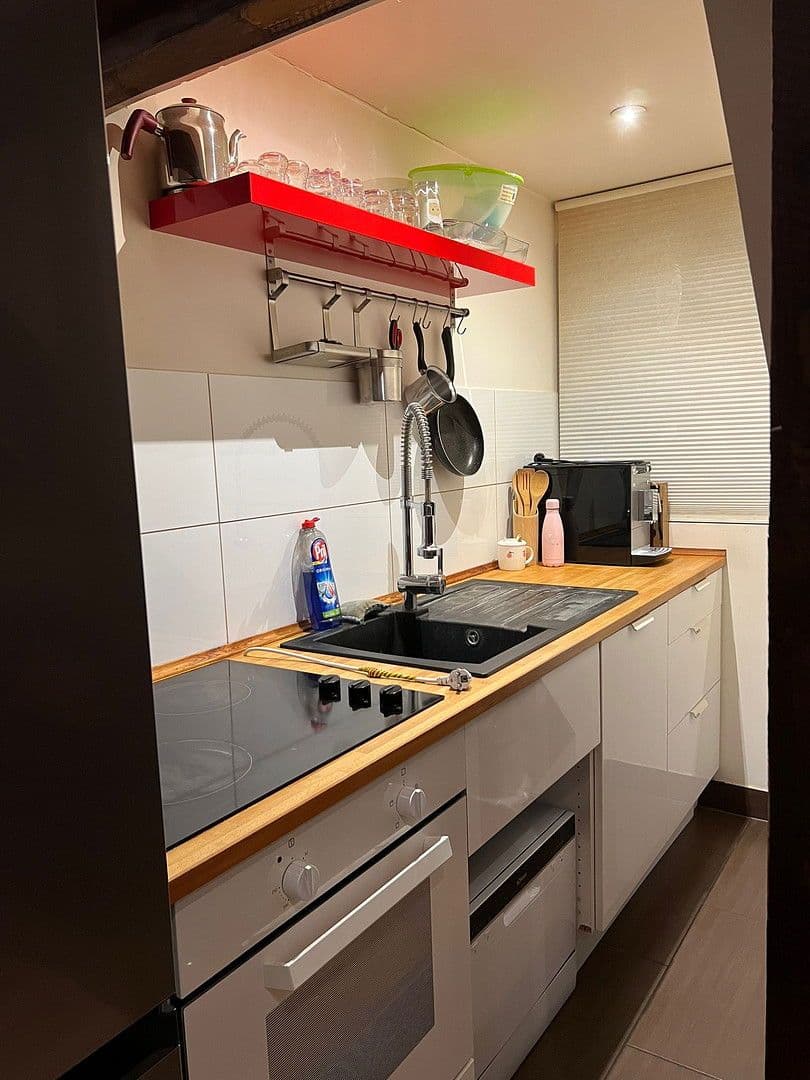 Prenájom bytu 2-izbový 65 m², Geldorpstrasse 4, Köln, Severné Porýnie - Westfálsko Prenájom bytu 2-izbový 65 m², Geldorpstrasse 4, Köln, Severné Porýnie - Westfálsko