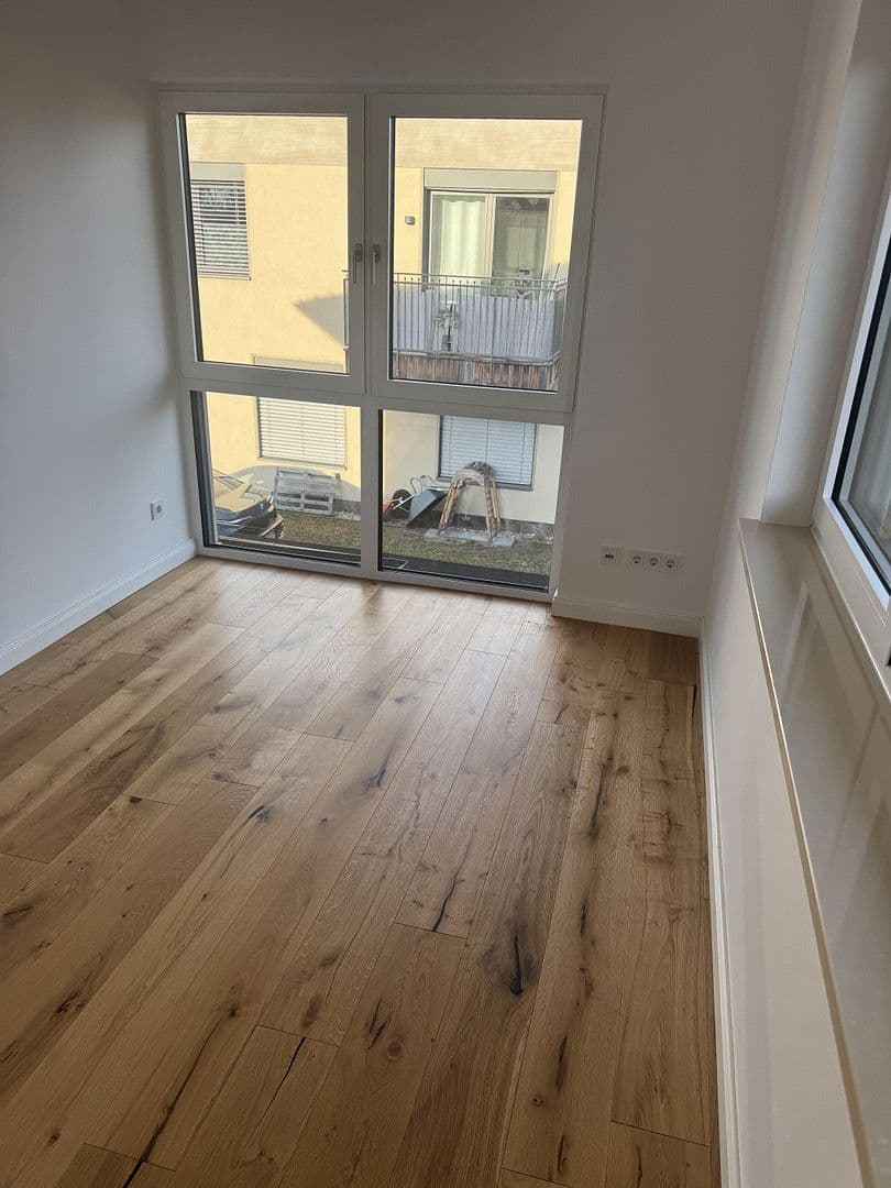 Prenájom bytu 4-izbový 89 m², Berlin, Berlín Prenájom bytu 4-izbový 89 m², Berlin, Berlín