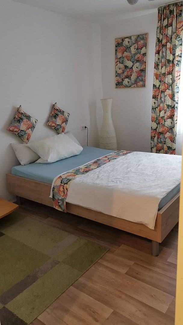 Prenájom bytu 2-izbový 65 m², Ludwigshafen, Porýnie-Falcko Prenájom bytu 2-izbový 65 m², Ludwigshafen, Porýnie-Falcko