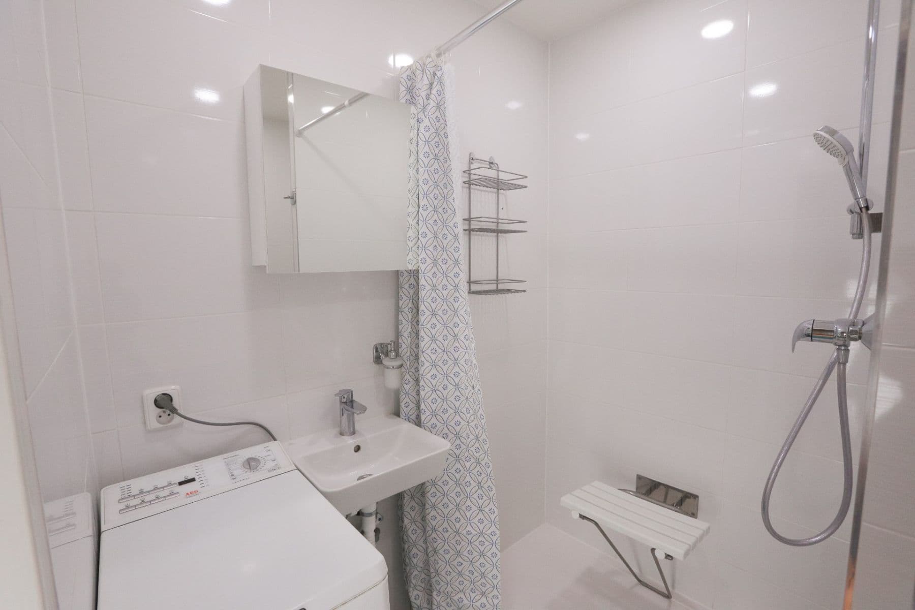 Prenájom bytu 2-izbový 42 m², Zárybská, Praha, Praha Prenájom bytu 2-izbový 42 m², Zárybská, Praha, Praha