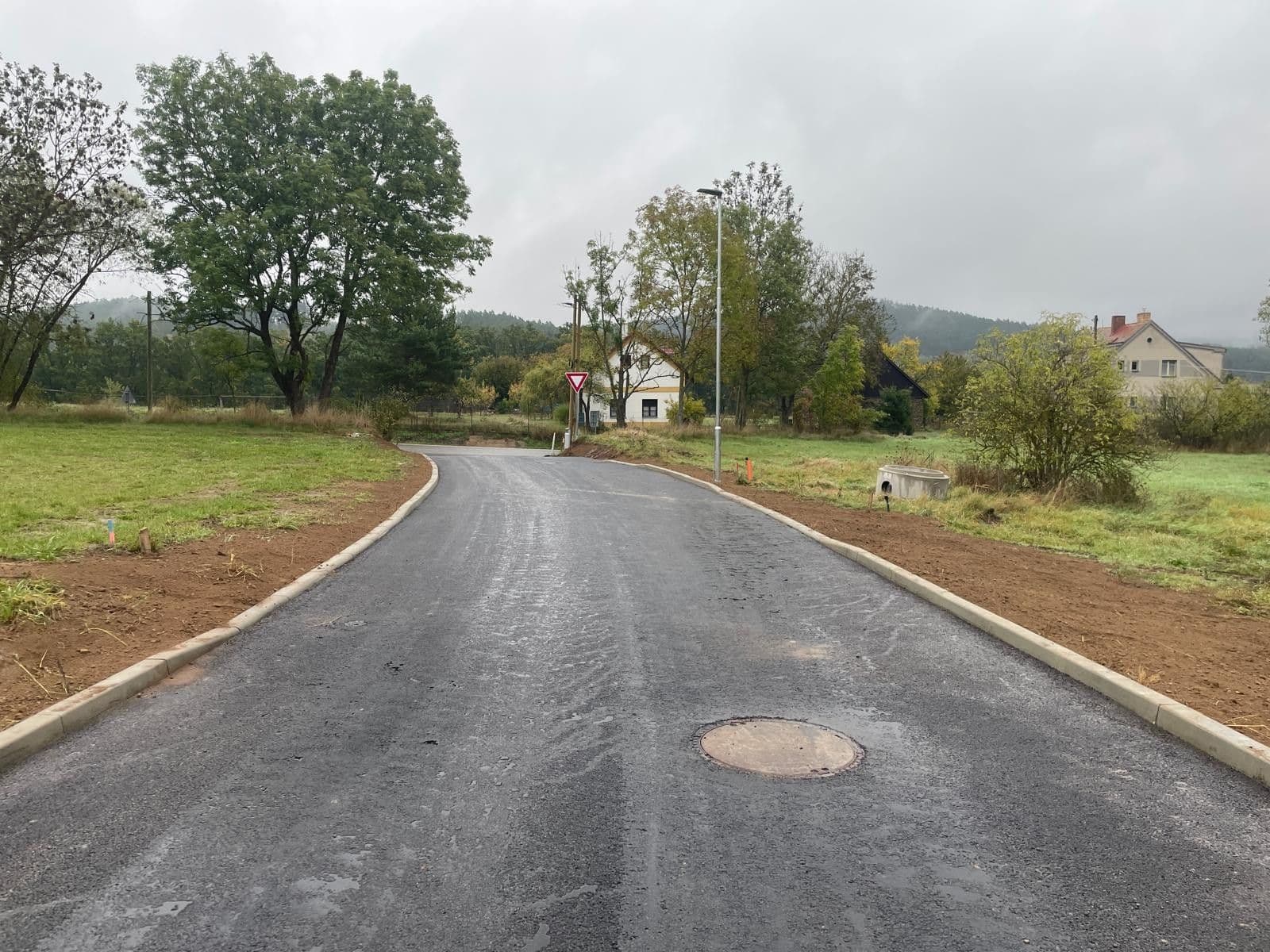 Predaj pozemku 1.993 m², Šebířov, Jihočeský kraj Predaj pozemku 1.993 m², Šebířov, Jihočeský kraj